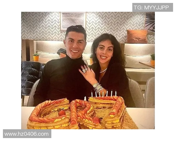 足球明星与爱妻甜蜜瞬间高清图片分享展现幸福生活 足球明星与爱妻甜蜜瞬间高清图片分享展现幸福生活