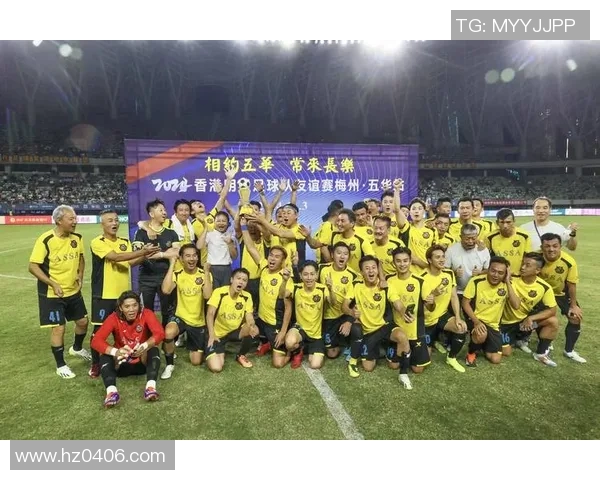 足球明星携子共赴赛场温馨瞬间视频记录家庭与运动的完美结合